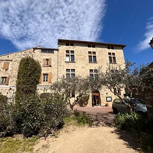 Des Trois Ami-es Mini-hôtel